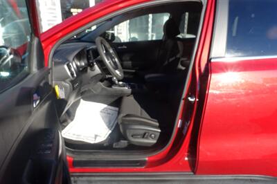 2022 Kia Sportage LX - Photo 9 - Newark, NJ 07104