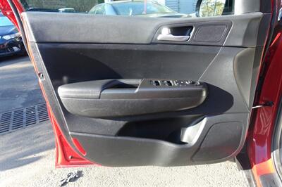 2022 Kia Sportage LX - Photo 10 - Newark, NJ 07104