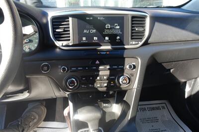 2022 Kia Sportage LX - Photo 18 - Newark, NJ 07104