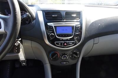 2013 Hyundai ACCENT GLS - Photo 18 - Newark, NJ 07104