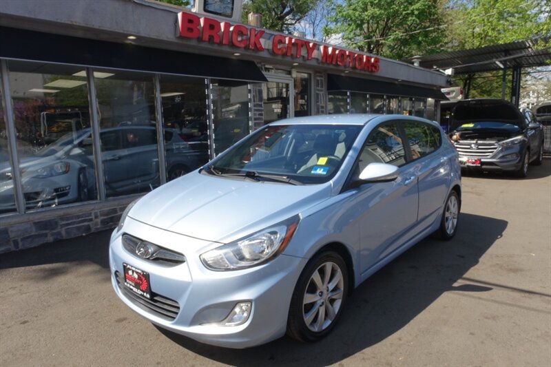 2013 Hyundai Accent SE