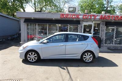 2013 Hyundai ACCENT GLS - Photo 4 - Newark, NJ 07104