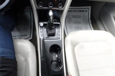 2015 Volkswagen Passat 1.8T S   - Photo 19 - Newark, NJ 07104
