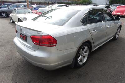 2015 Volkswagen Passat 1.8T S   - Photo 5 - Newark, NJ 07104