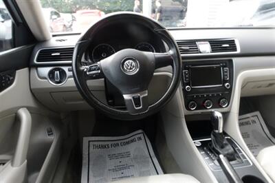 2015 Volkswagen Passat 1.8T S   - Photo 13 - Newark, NJ 07104