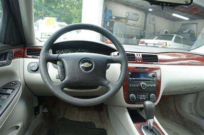2009 Chevrolet Impala LS   - Photo 13 - Newark, NJ 07104