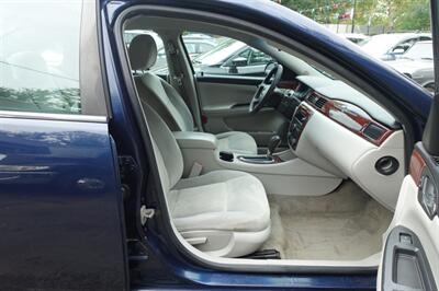 2009 Chevrolet Impala LS   - Photo 14 - Newark, NJ 07104