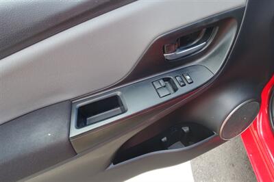 2015 Toyota Yaris 3-Door LE - Photo 11 - Newark, NJ 07104