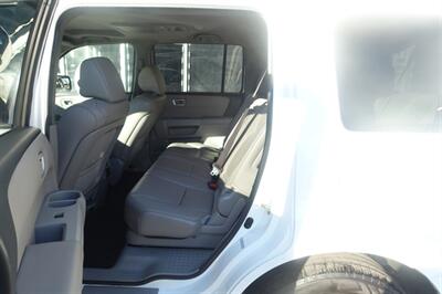 2012 Honda Pilot EX-L w/DVD   - Photo 11 - Newark, NJ 07104