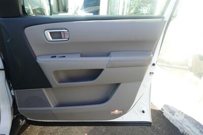 2012 Honda Pilot EX-L w/DVD   - Photo 16 - Newark, NJ 07104