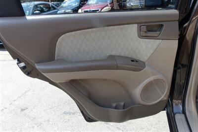 2006 Kia Sportage LX   - Photo 12 - Newark, NJ 07104