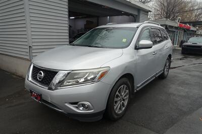 2013 Nissan Pathfinder SL - Photo 1 - Newark, NJ 07104