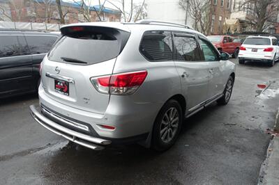 2013 Nissan Pathfinder SL - Photo 5 - Newark, NJ 07104