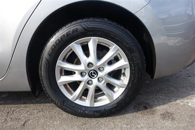 2016 Mazda Mazda3 i Touring   - Photo 23 - Newark, NJ 07104