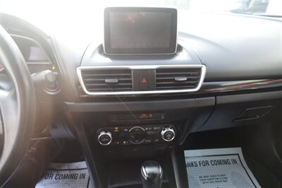 2016 Mazda Mazda3 i Touring   - Photo 18 - Newark, NJ 07104