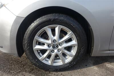 2016 Mazda Mazda3 i Touring   - Photo 21 - Newark, NJ 07104