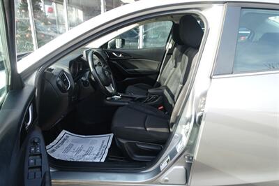 2016 Mazda Mazda3 i Touring   - Photo 9 - Newark, NJ 07104