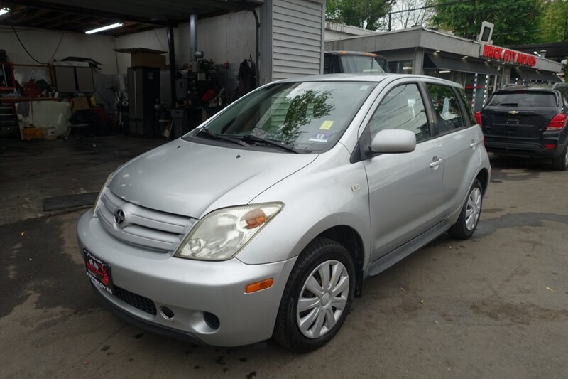 2005 Scion xA 4AT's photo
