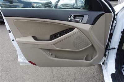 2013 Kia Optima EX   - Photo 10 - Newark, NJ 07104