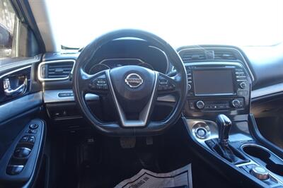 2017 Nissan Maxima 3.5 SV   - Photo 13 - Newark, NJ 07104