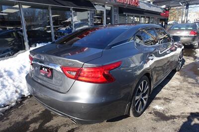 2017 Nissan Maxima 3.5 SV   - Photo 8 - Newark, NJ 07104