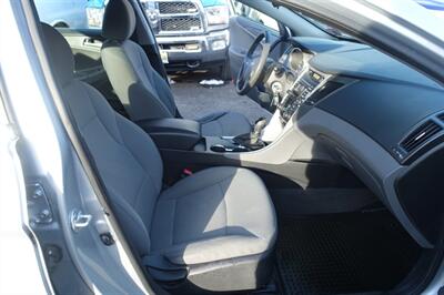 2012 Hyundai SONATA GLS   - Photo 17 - Newark, NJ 07104