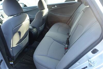 2012 Hyundai SONATA GLS   - Photo 14 - Newark, NJ 07104