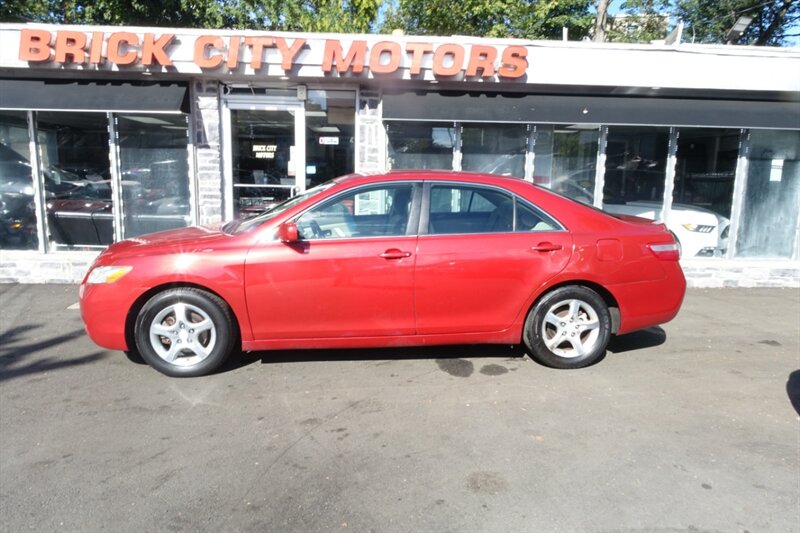 2008 Toyota Camry LE photo 3