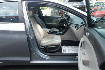 2015 Hyundai SONATA SE   - Photo 14 - Newark, NJ 07104
