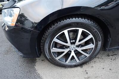 2017 Volkswagen Jetta 1.4T SE   - Photo 12 - Newark, NJ 07104