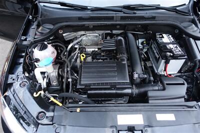 2017 Volkswagen Jetta 1.4T SE   - Photo 23 - Newark, NJ 07104