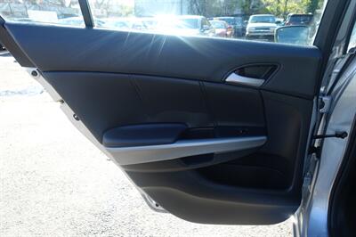 2009 Honda Accord EX-L   - Photo 12 - Newark, NJ 07104