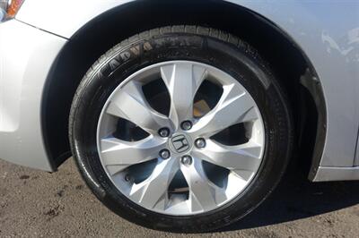 2009 Honda Accord EX-L   - Photo 22 - Newark, NJ 07104