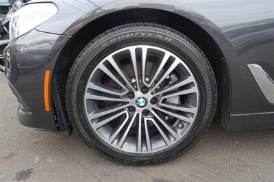 2017 BMW 530i xDrive   - Photo 20 - Newark, NJ 07104