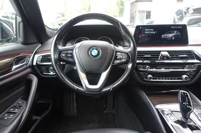 2017 BMW 530i xDrive   - Photo 13 - Newark, NJ 07104