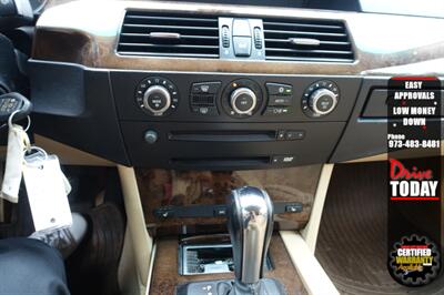 2006 BMW 530xi   - Photo 18 - Newark, NJ 07104