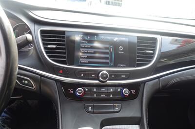2018 Buick LaCrosse Essence   - Photo 18 - Newark, NJ 07104