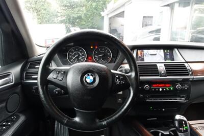 2010 BMW X5 xDrive30i   - Photo 13 - Newark, NJ 07104