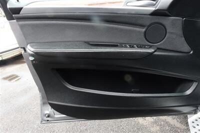 2010 BMW X5 xDrive30i   - Photo 10 - Newark, NJ 07104