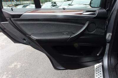 2010 BMW X5 xDrive30i   - Photo 12 - Newark, NJ 07104