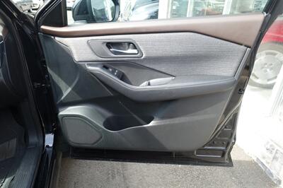 2022 Nissan Rogue SV   - Photo 15 - Newark, NJ 07104