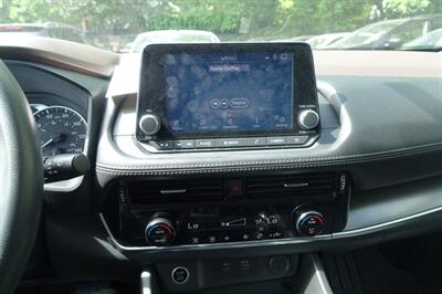 2022 Nissan Rogue SV   - Photo 18 - Newark, NJ 07104