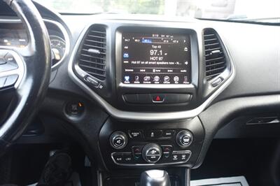 2014 Jeep Cherokee Limited   - Photo 18 - Newark, NJ 07104