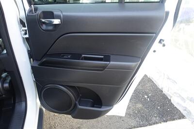 2017 Jeep Patriot Latitude   - Photo 17 - Newark, NJ 07104