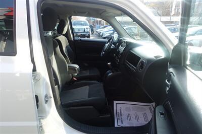 2017 Jeep Patriot Latitude   - Photo 14 - Newark, NJ 07104
