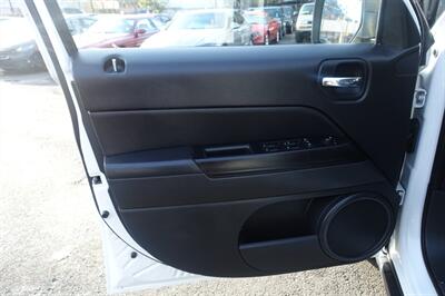 2017 Jeep Patriot Latitude   - Photo 10 - Newark, NJ 07104