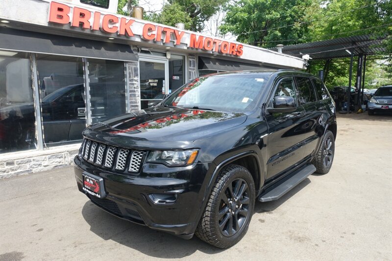 2019 Jeep Grand Cherokee Altitude 4WD's photo