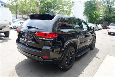 2019 Jeep Grand Cherokee Laredo   - Photo 8 - Newark, NJ 07104