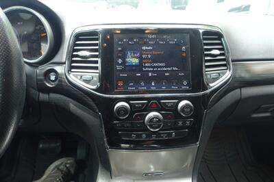 2019 Jeep Grand Cherokee Laredo   - Photo 19 - Newark, NJ 07104