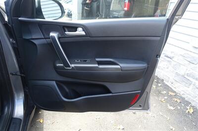 2017 Kia Sportage LX   - Photo 15 - Newark, NJ 07104